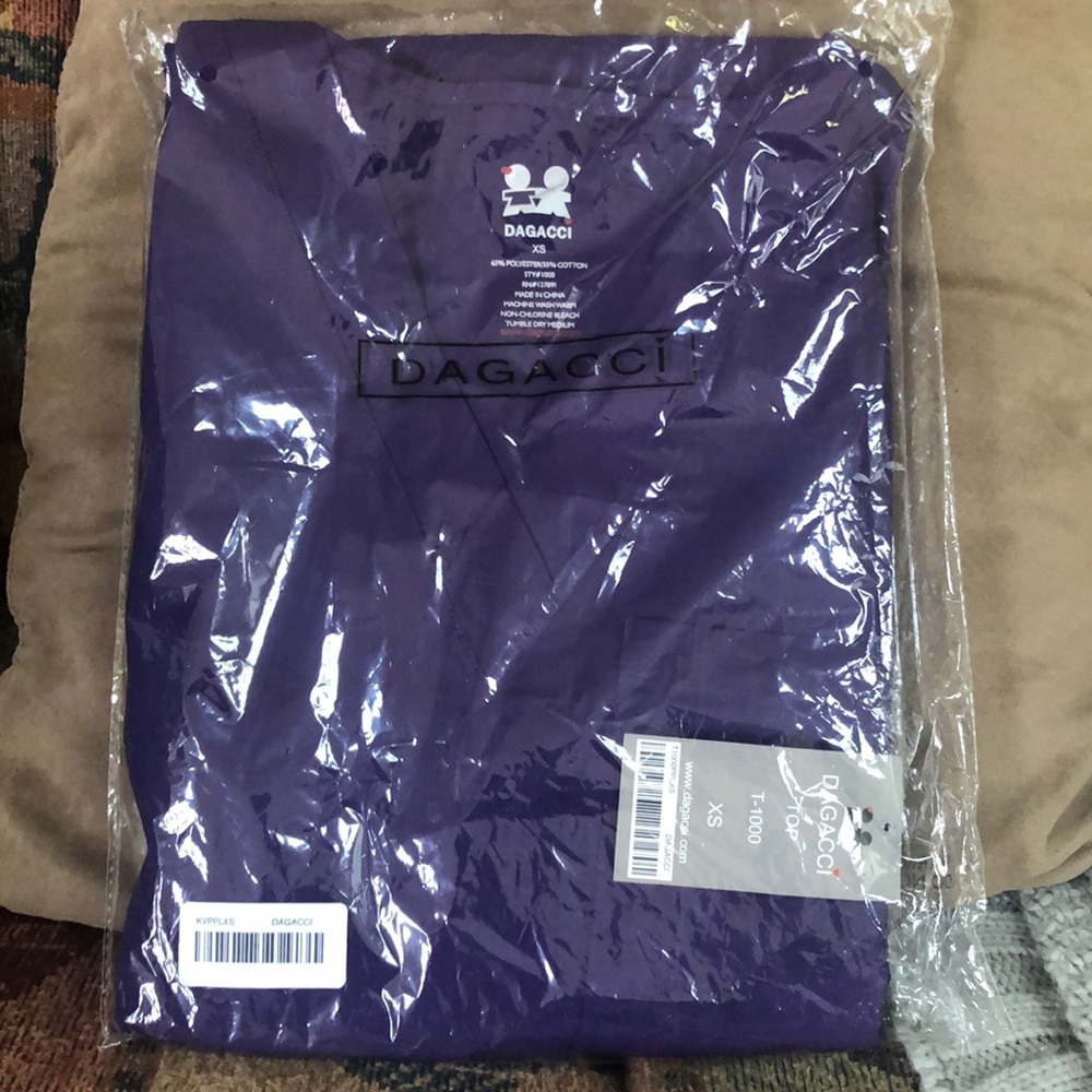 Dagacci scrubs